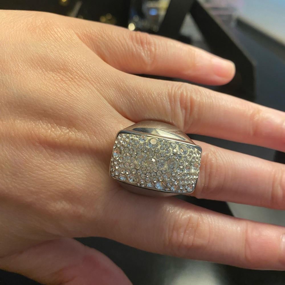 Beautiful statement ring - Picture 4 of 4